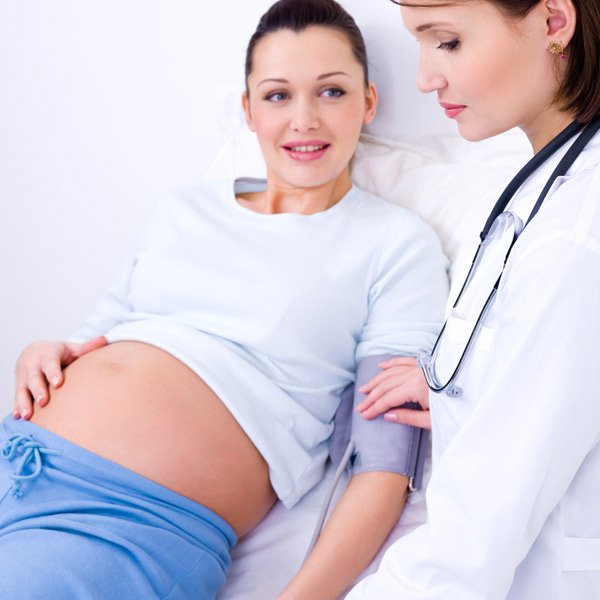 Future maman : l'intérêt de bénéficier d’une mutuelle complémentaire santé